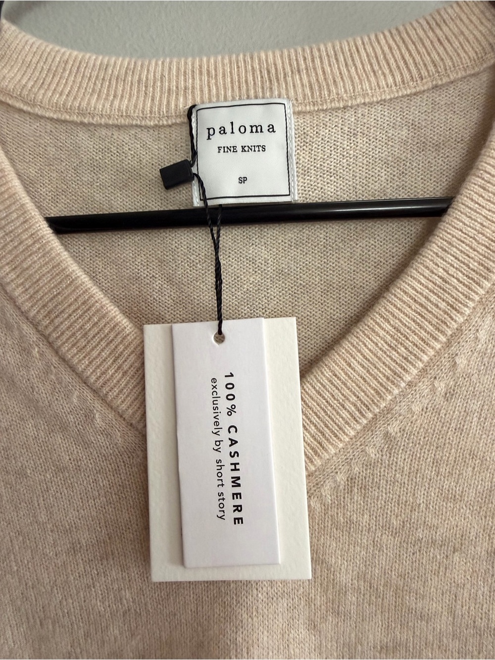 Paloma Fine Knits Women's V-Neck Cashmere Sweater in Light Beige